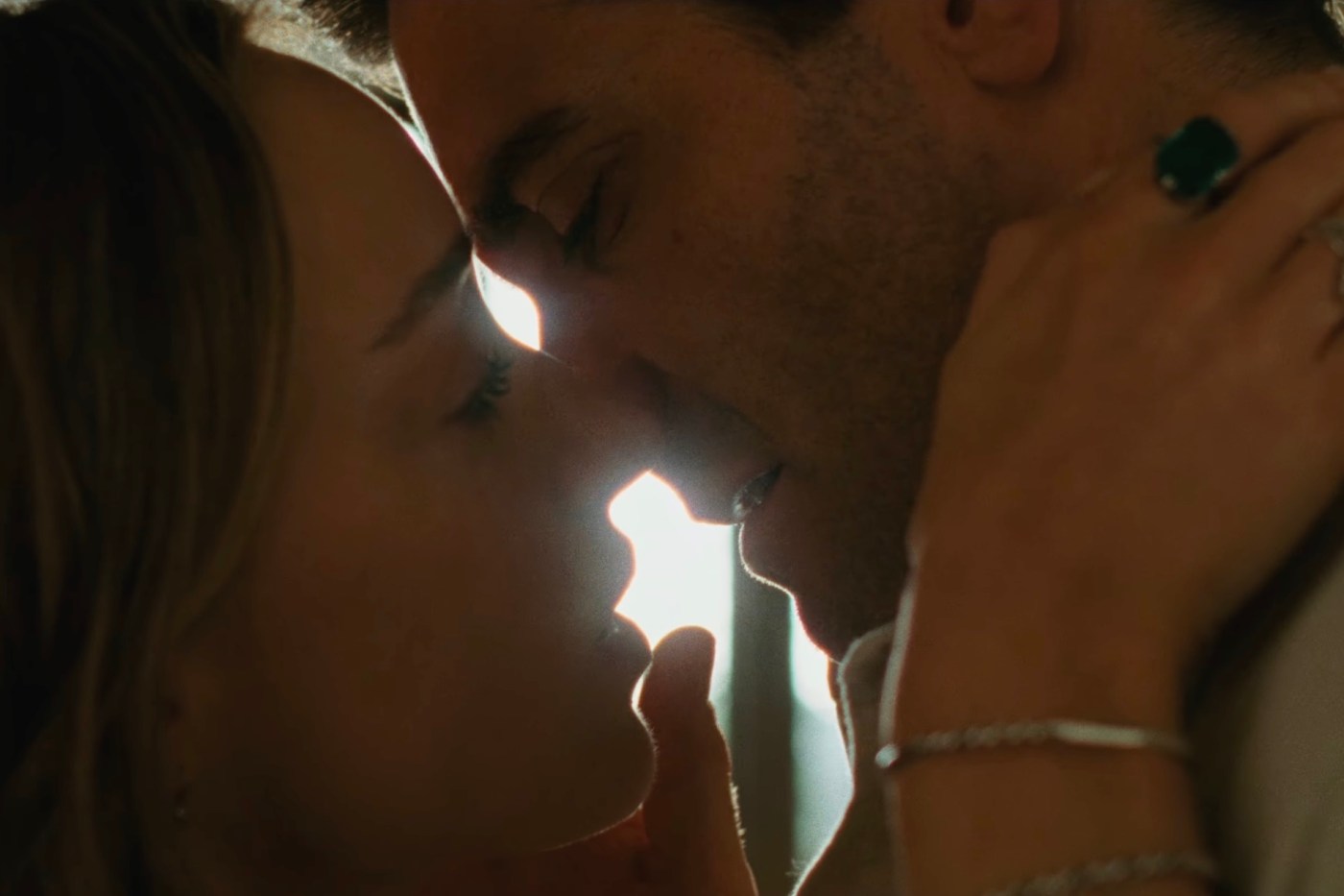 'Remain' Trailer: Jake Gyllenhaal and Phoebe Dynevor Are a Creepy Couple in M. Night Shyamalan's Latest Twisty Thriller
